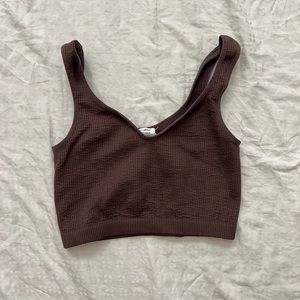 brown crop top (tight)